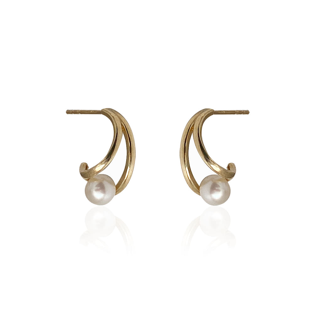 Two Line Pearl Earring