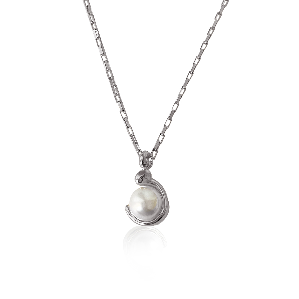 Liner Pearl Necklace