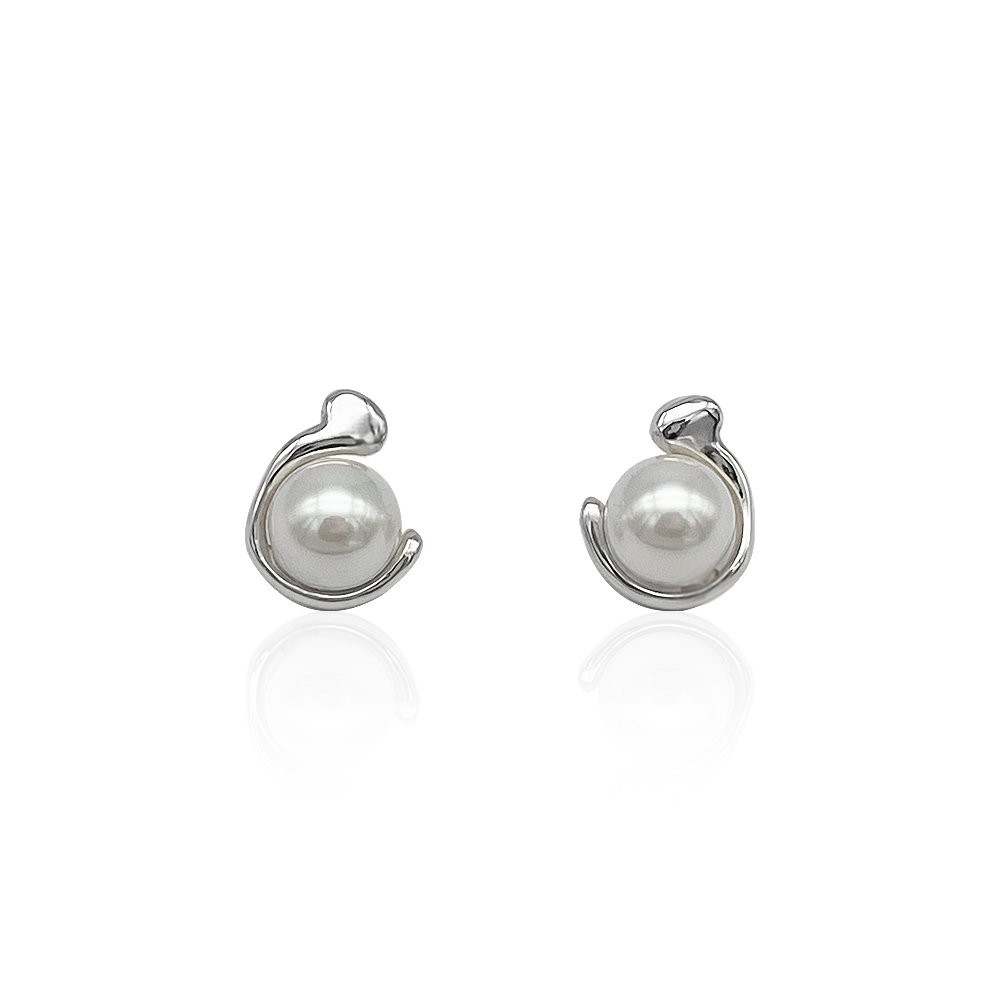 Liner Pearl Earring
